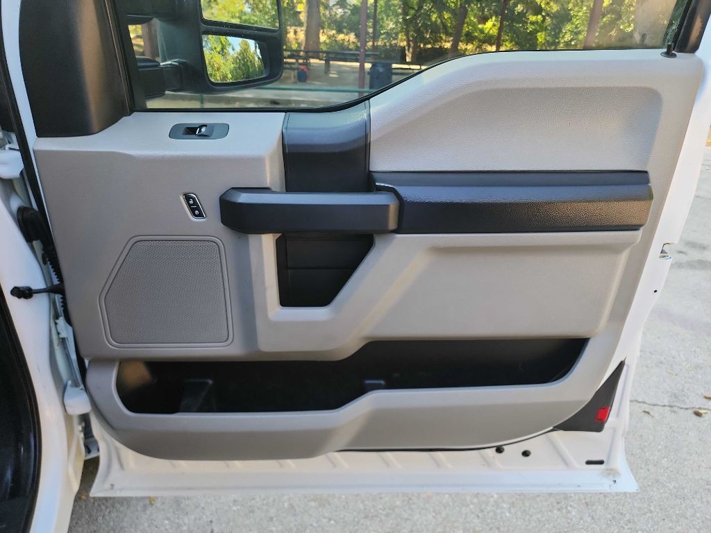2017 Ford F-250 Image 29