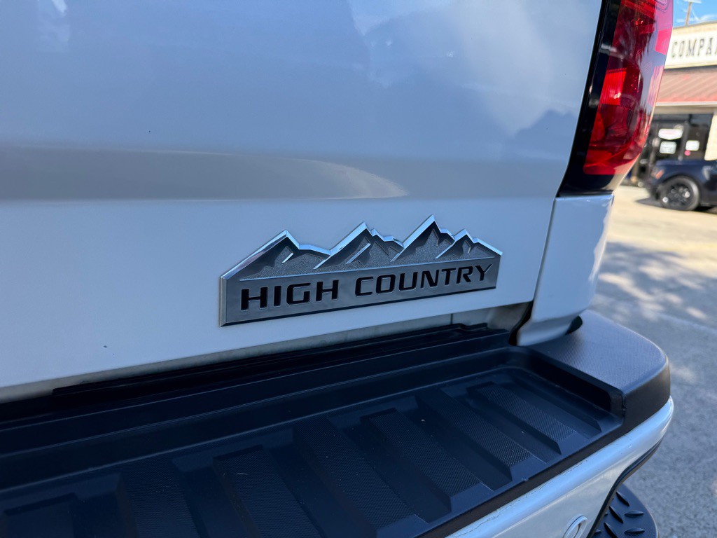 2018 Chevrolet Silverado 1500 Image 9