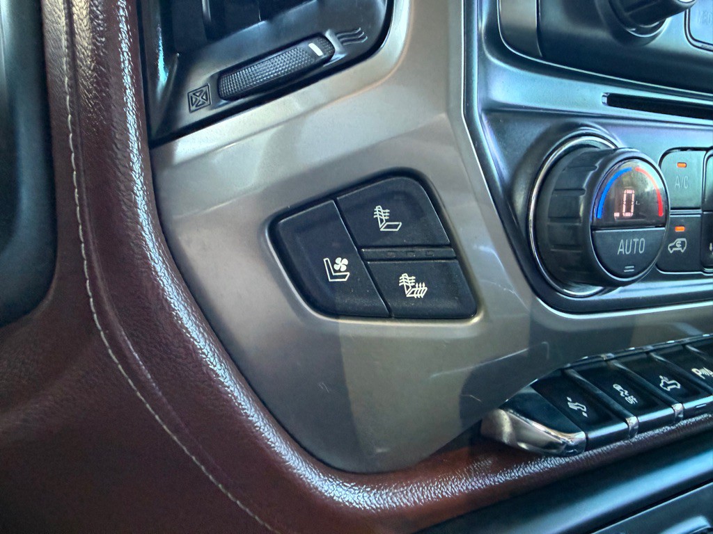 2018 Chevrolet Silverado 1500 Image 32