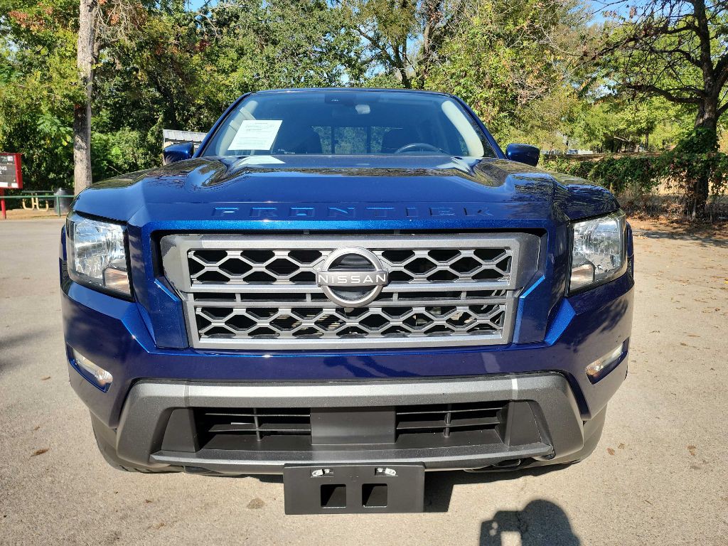 2022 Nissan Frontier Image 2