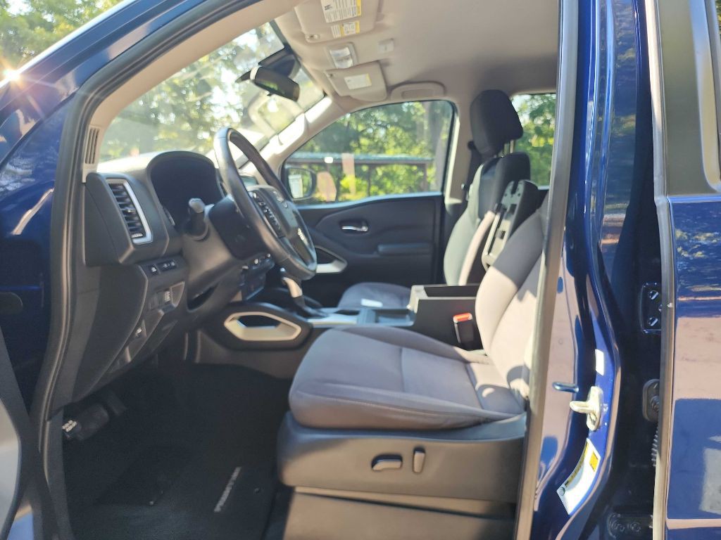 2022 Nissan Frontier Image 17