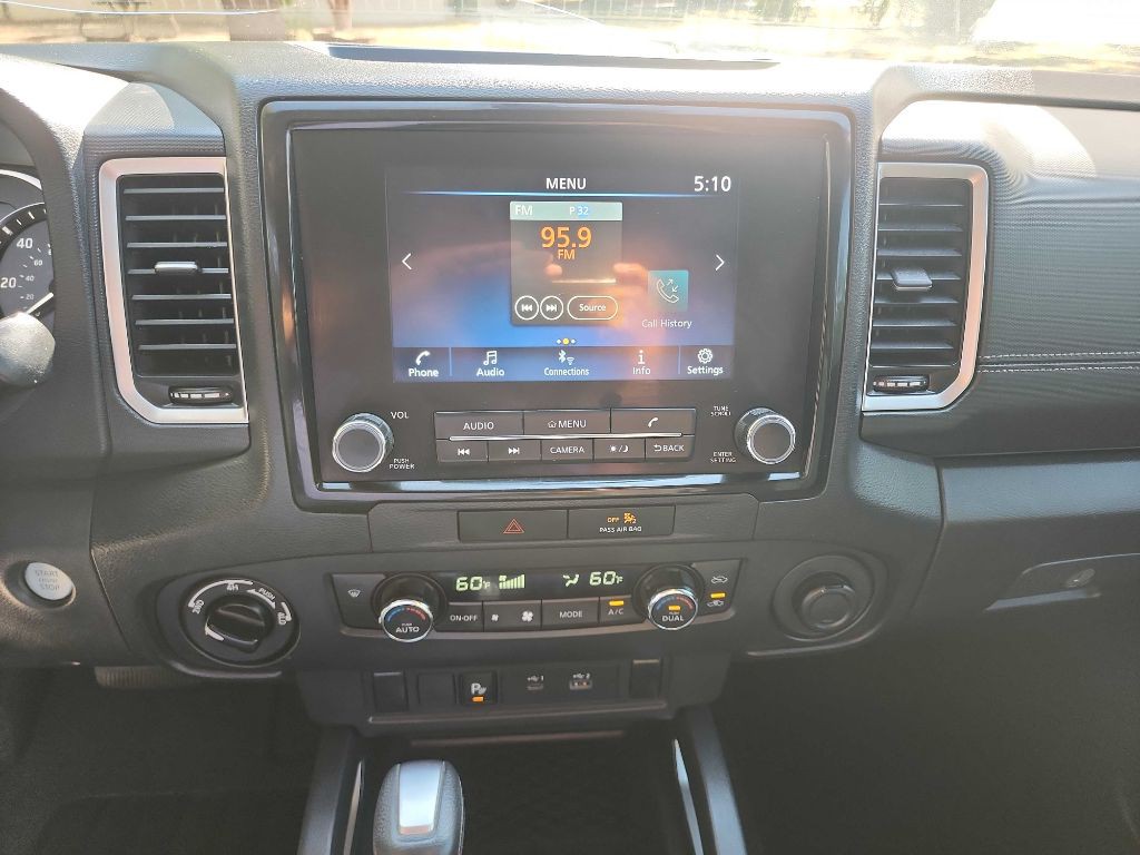 2022 Nissan Frontier Image 24