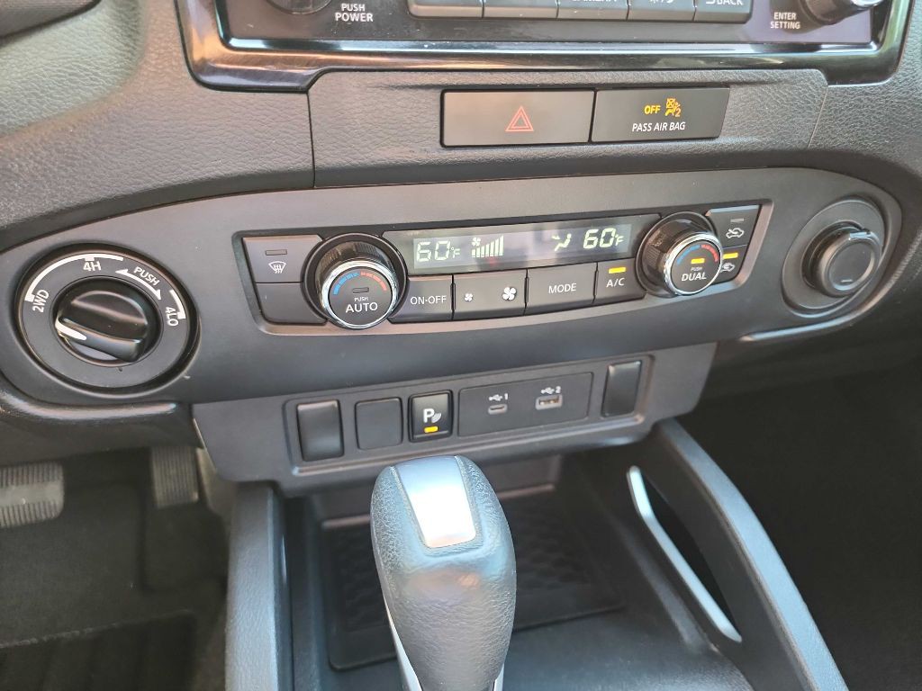 2022 Nissan Frontier Image 26