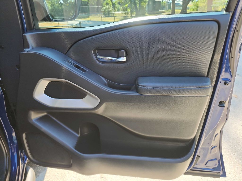 2022 Nissan Frontier Image 33
