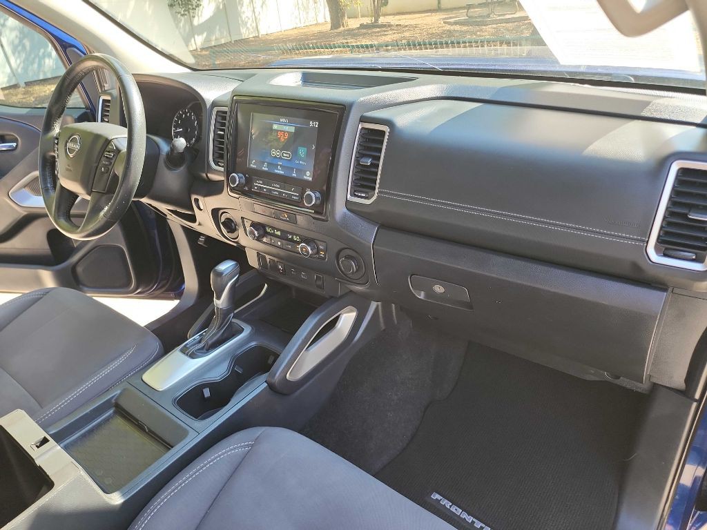 2022 Nissan Frontier Image 36