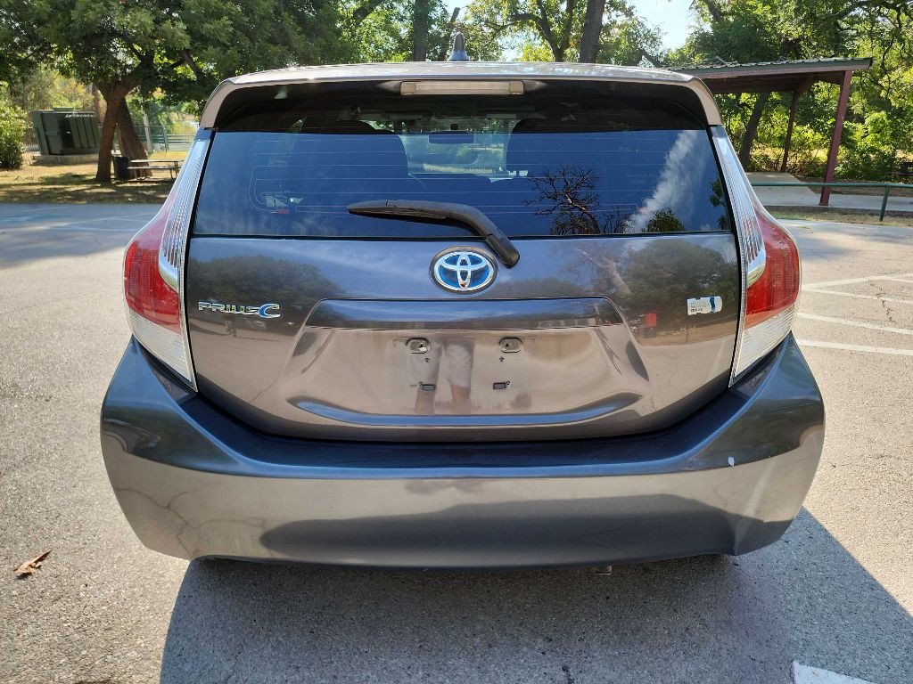 2016 Toyota Prius Image 7