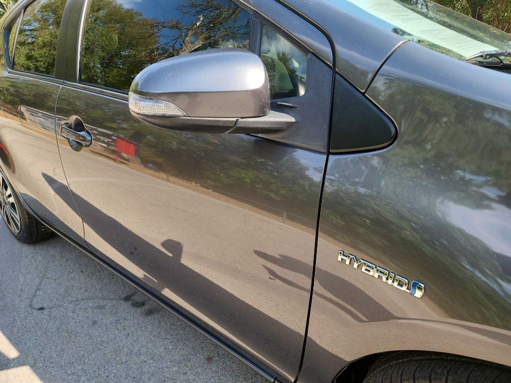 2016 Toyota Prius Image 13
