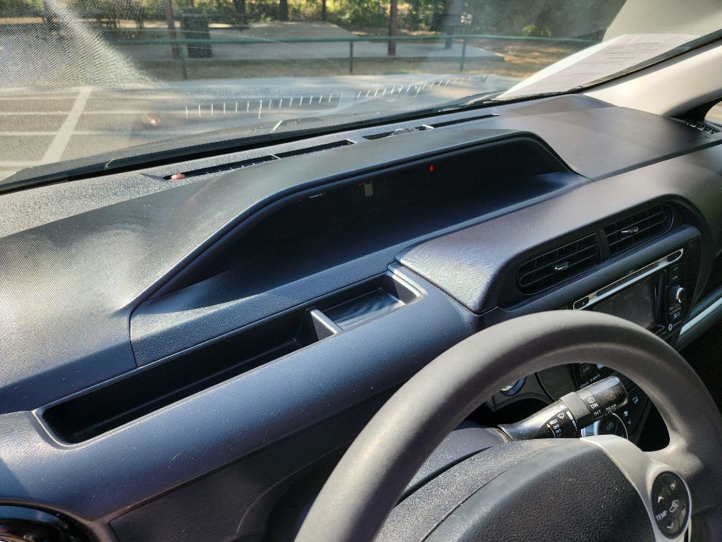 2016 Toyota Prius Image 45