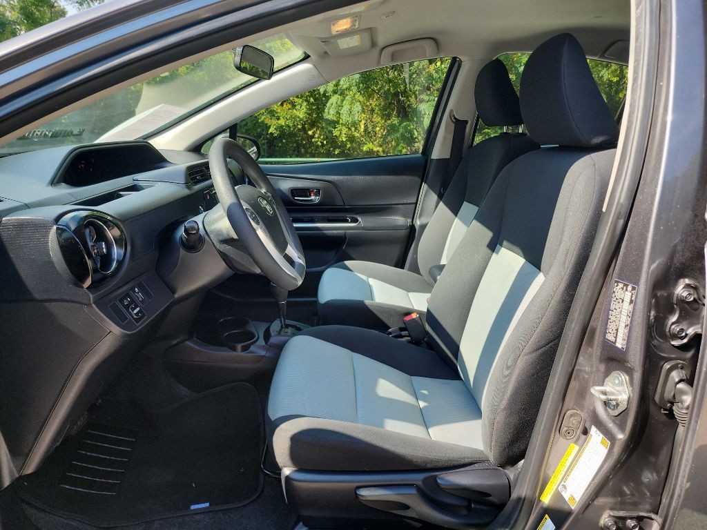 2016 Toyota Prius Image 50
