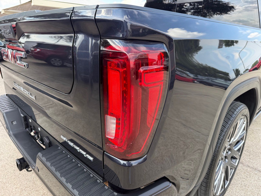 2023 GMC Sierra Image 9