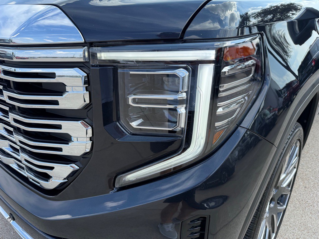 2023 GMC Sierra Image 11