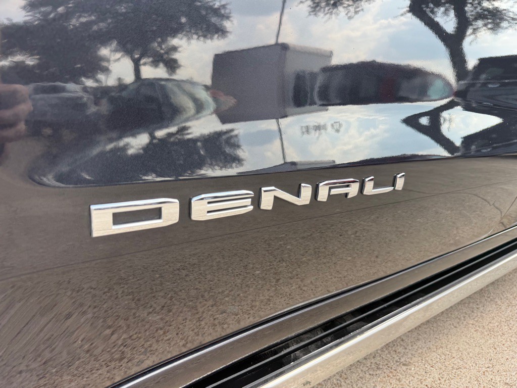 2023 GMC Sierra Image 13