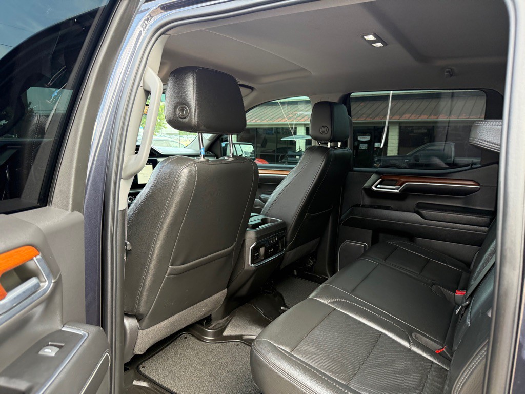 2023 GMC Sierra Image 18