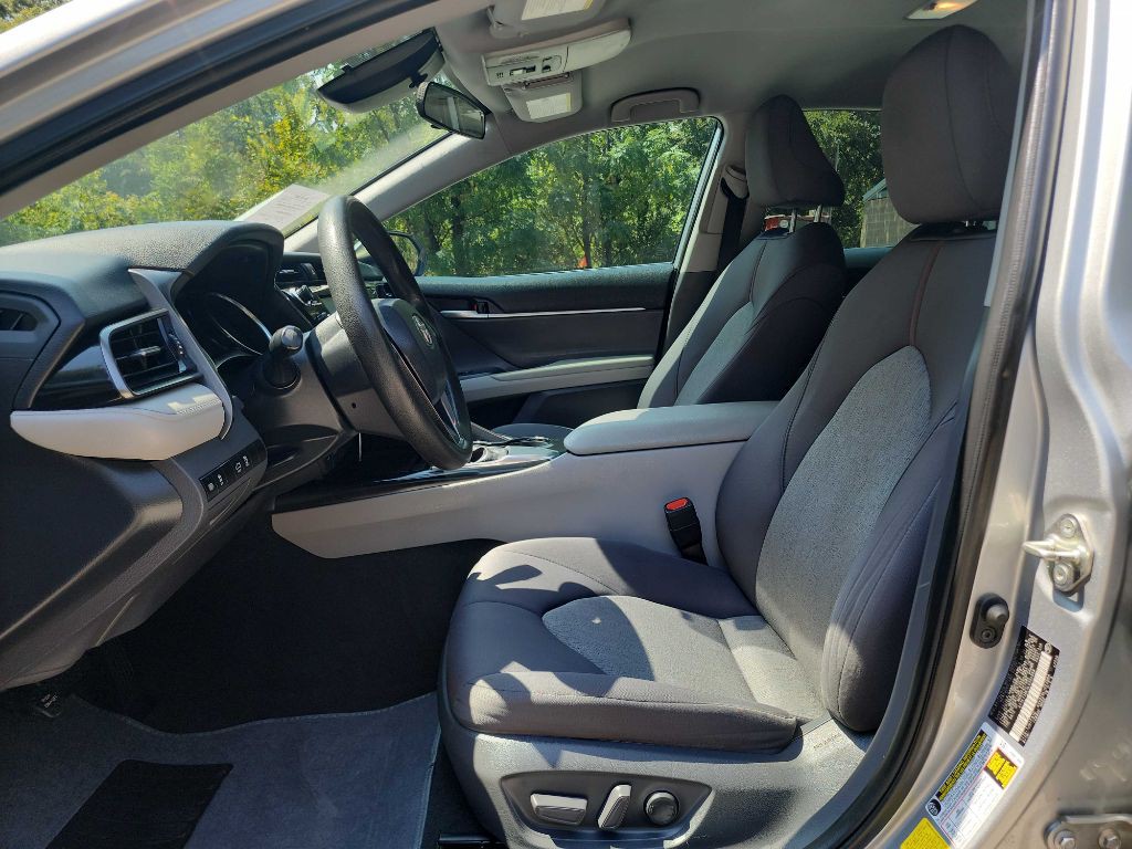 2020 Toyota Camry Image 13