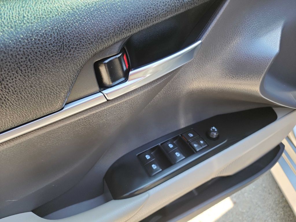 2020 Toyota Camry Image 14