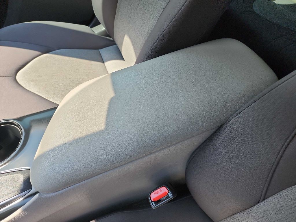 2020 Toyota Camry Image 26