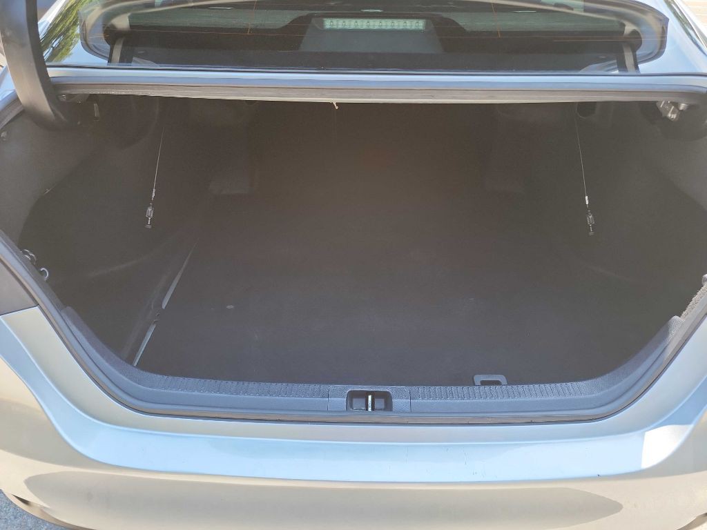 2020 Toyota Camry Image 27