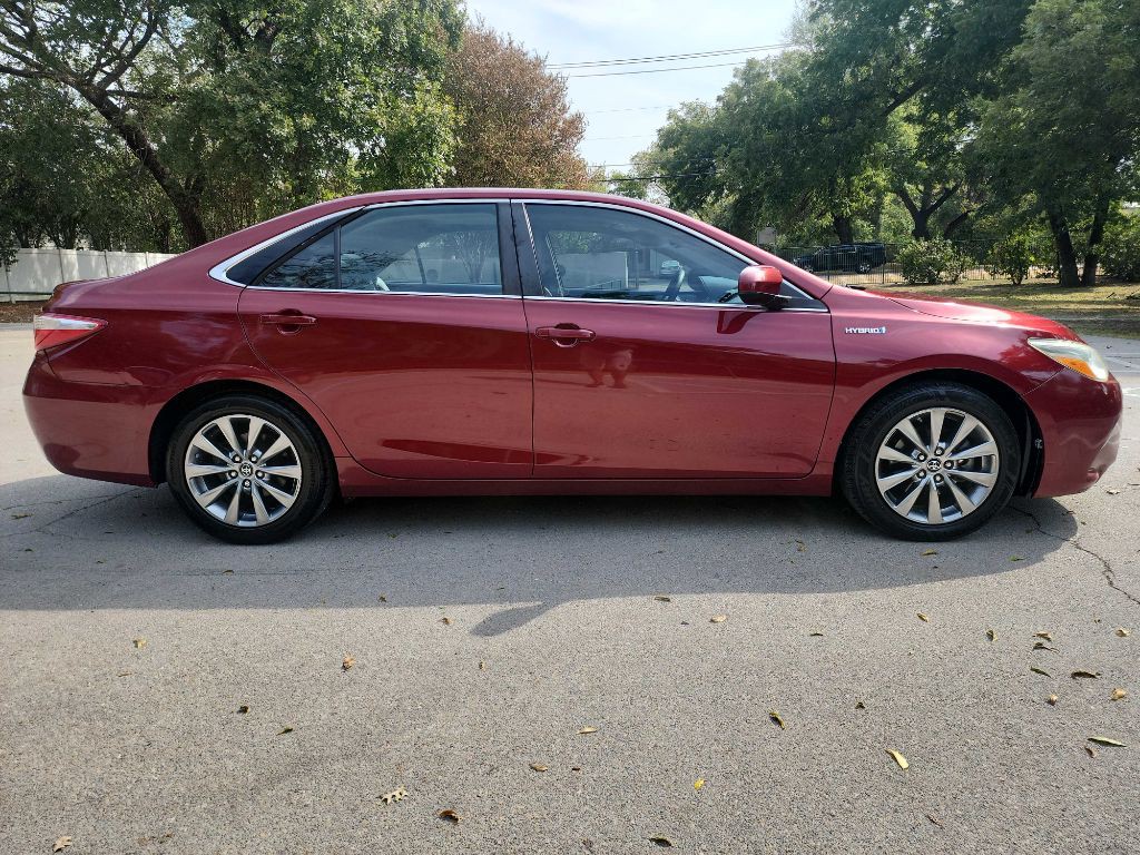 2016 Toyota Camry Image 8
