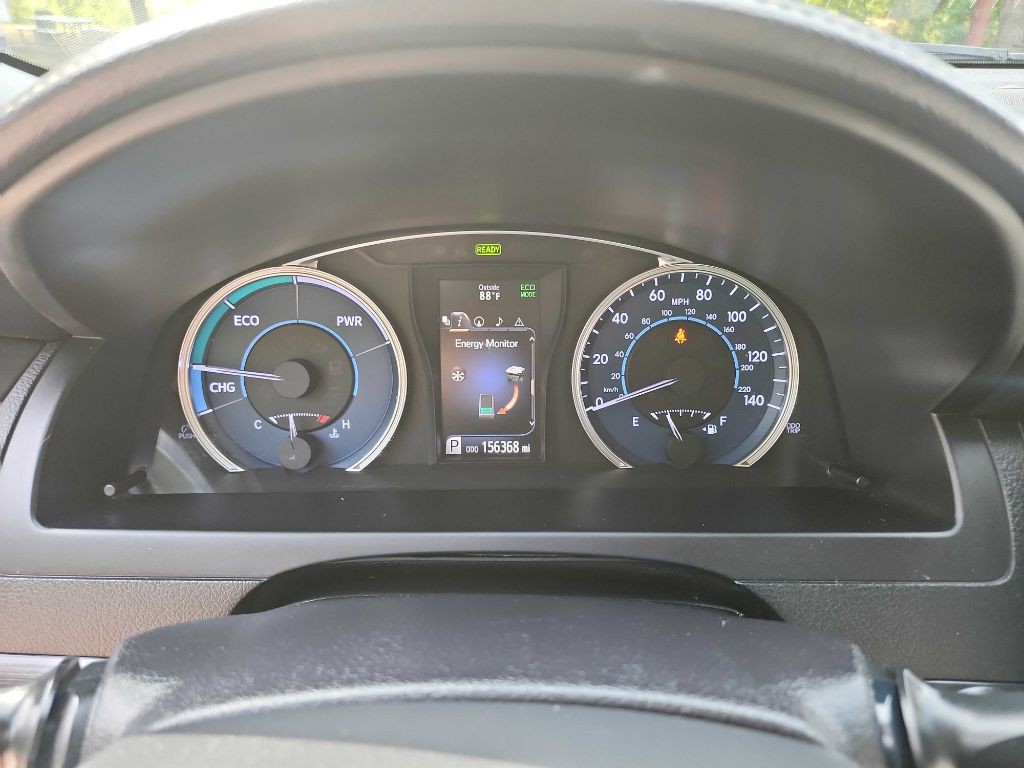 2016 Toyota Camry Image 14