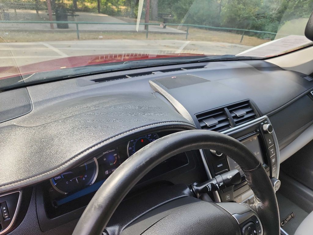 2016 Toyota Camry Image 18