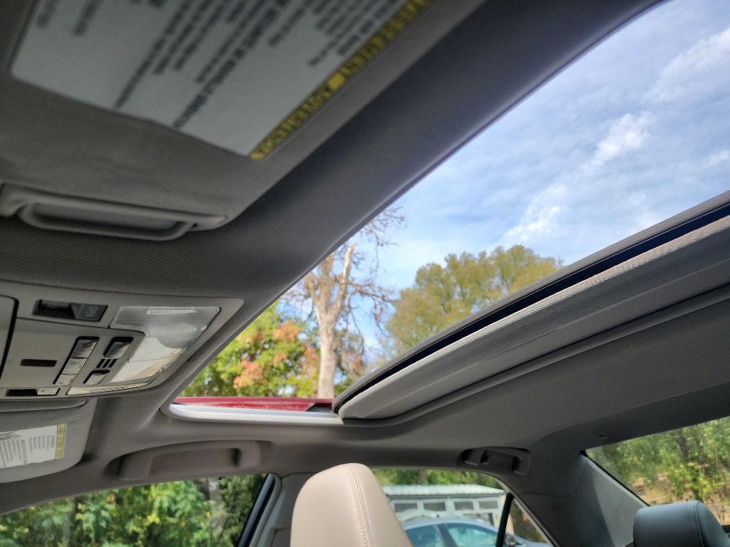 2016 Toyota Camry Image 34