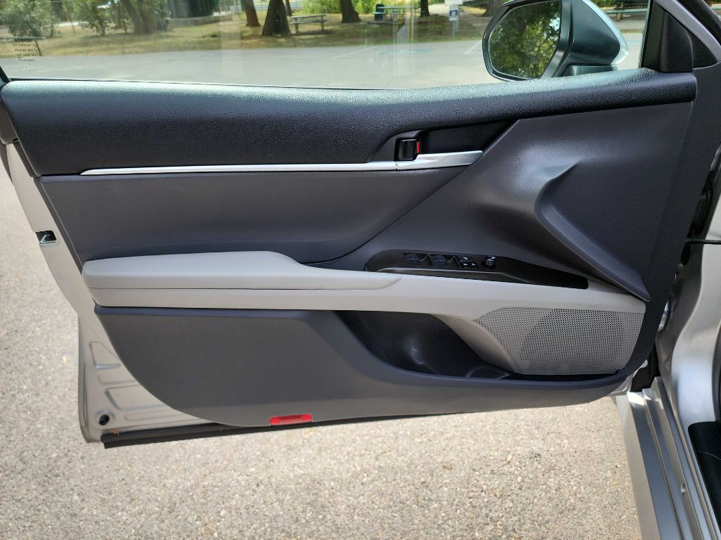 2023 Toyota Camry Image 8