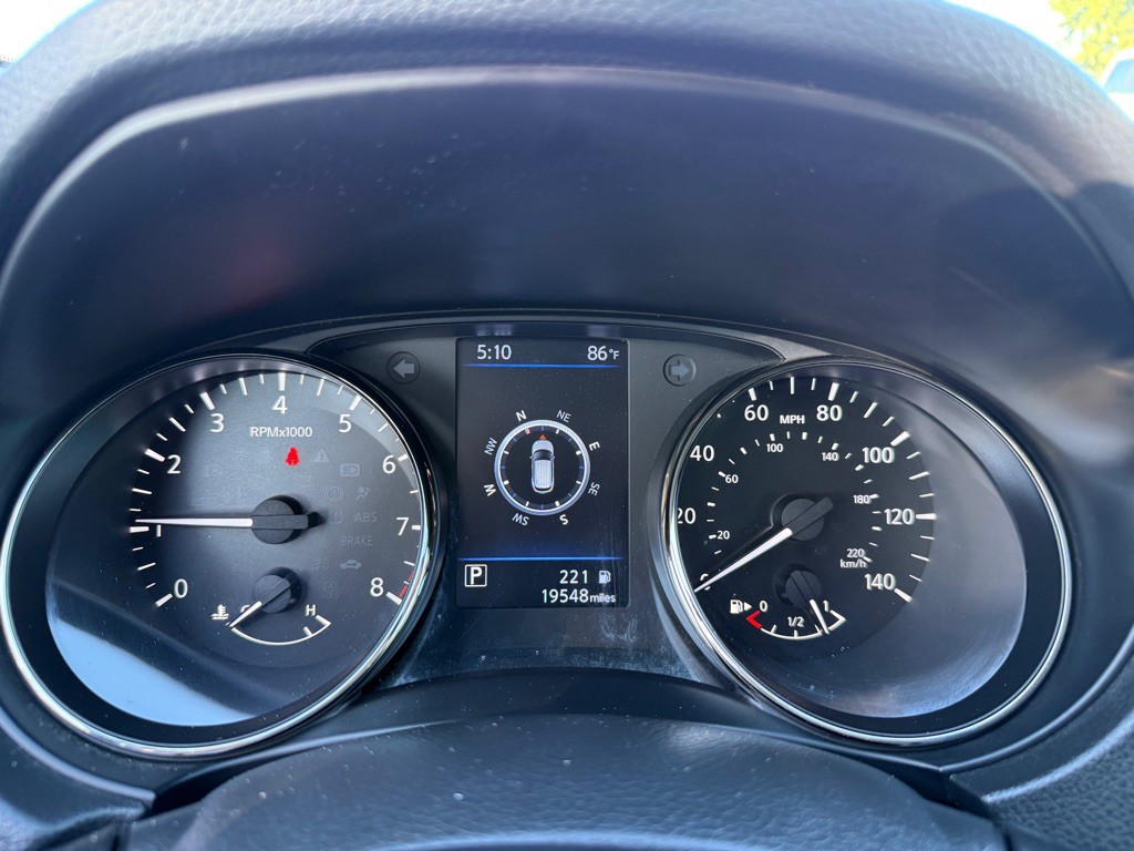 2022 Nissan Rogue Image 30