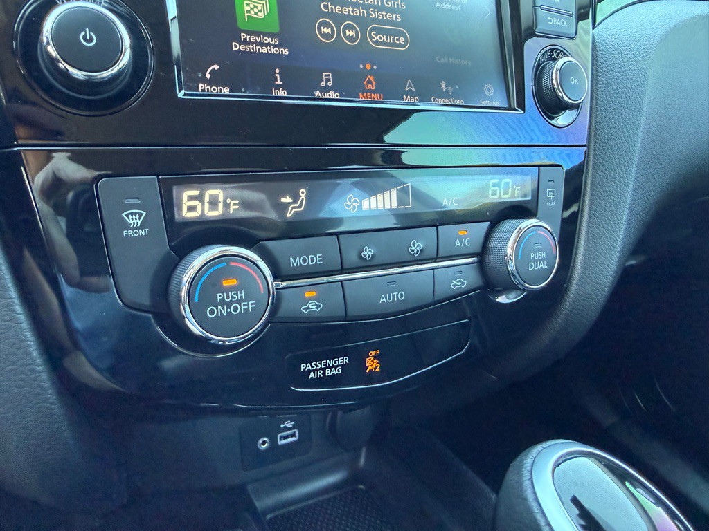 2022 Nissan Rogue Image 36
