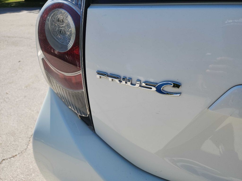2012 Toyota Prius Image 9