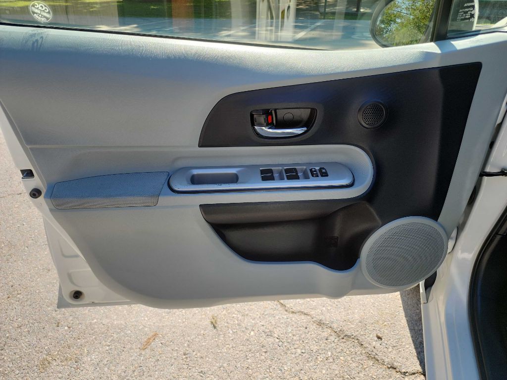 2012 Toyota Prius Image 15