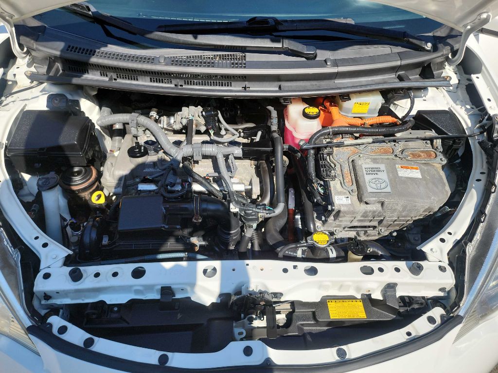 2012 Toyota Prius Image 33