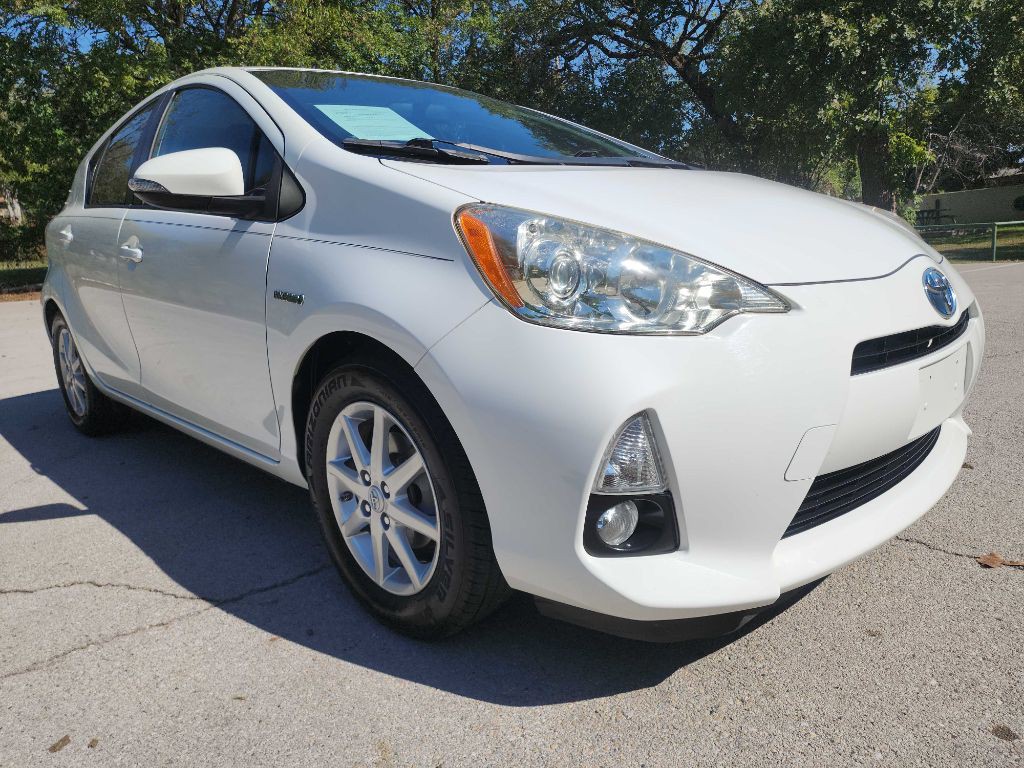 2012 Toyota Prius Image 1