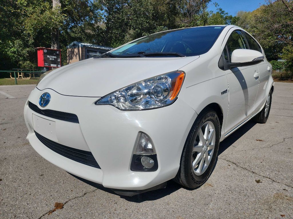 2012 Toyota Prius Image 3