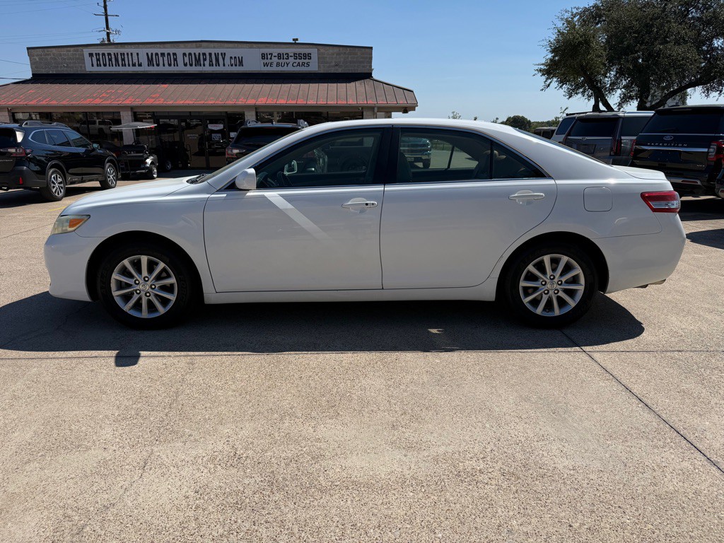 2011 Toyota Camry Image 4