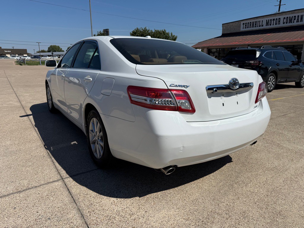 2011 Toyota Camry Image 5