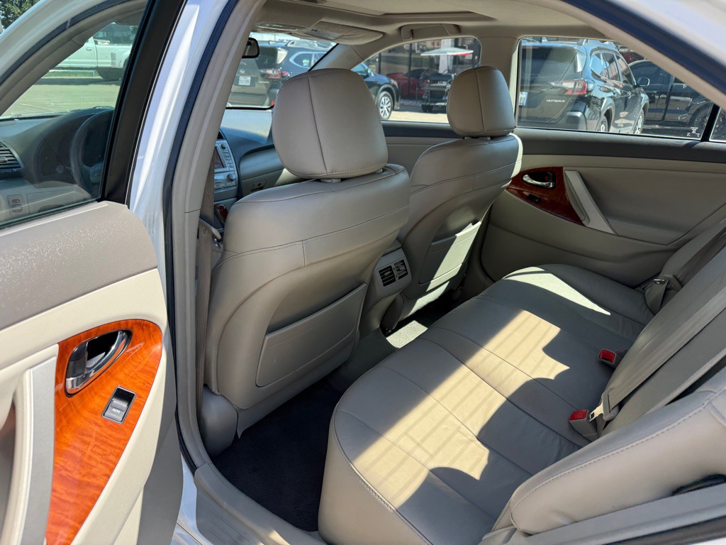 2011 Toyota Camry Image 15