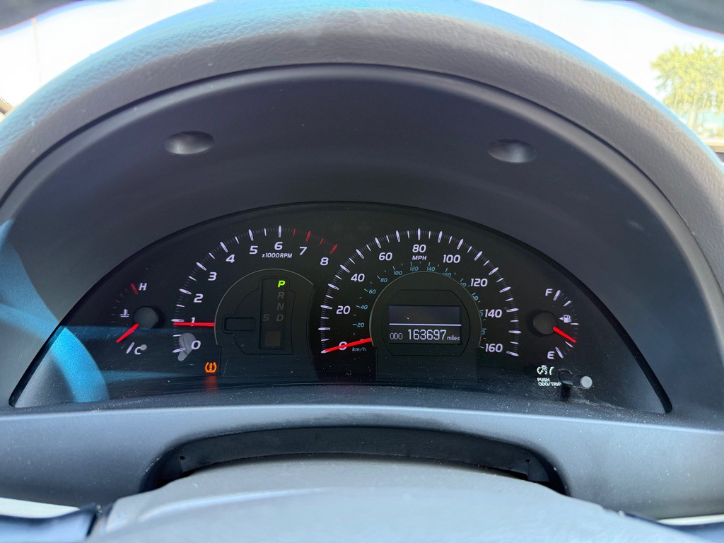 2011 Toyota Camry Image 24