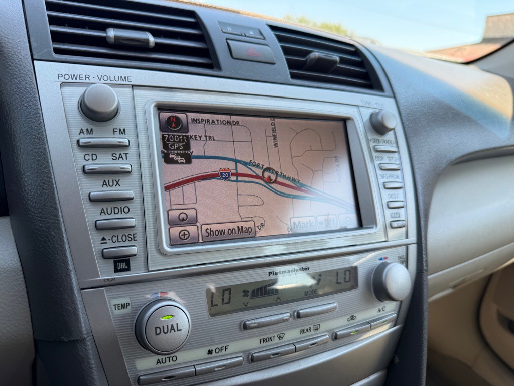 2011 Toyota Camry Image 28