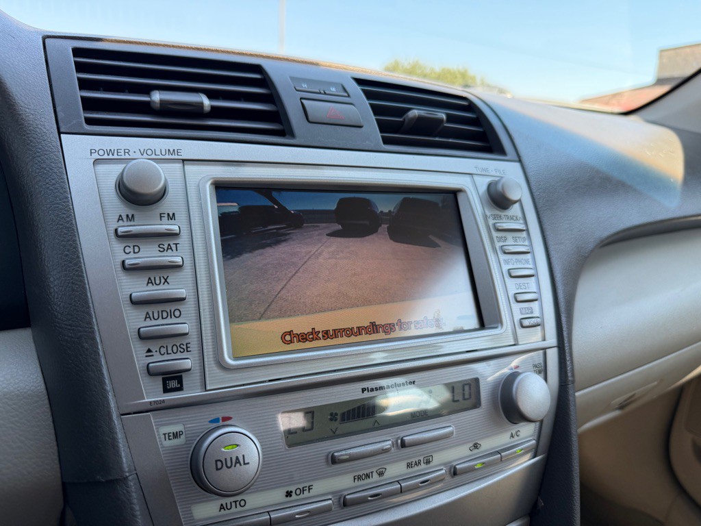 2011 Toyota Camry Image 29