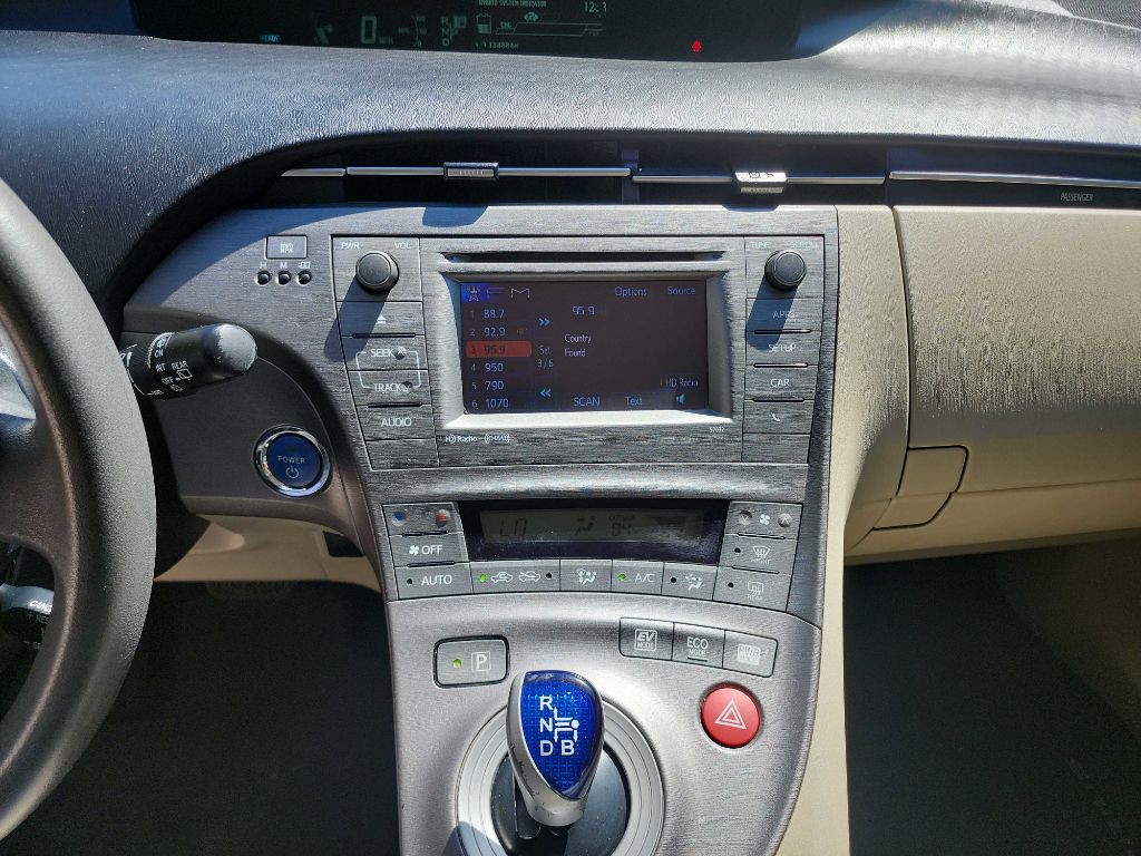 2012 Toyota Prius Image 19