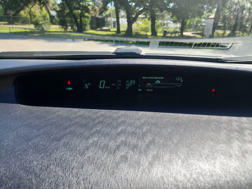 2012 Toyota Prius Image 21