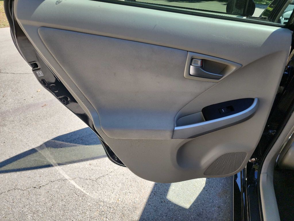 2012 Toyota Prius Image 23