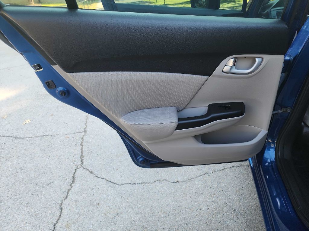 2014 Honda Civic Image 25