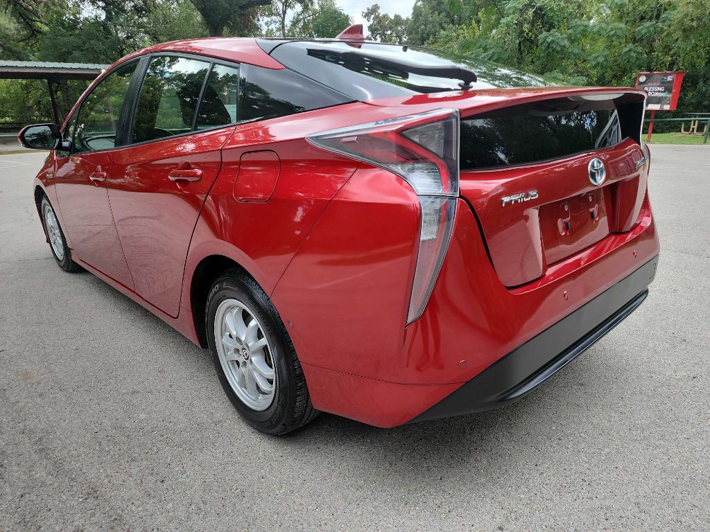 2017 Toyota Prius Image 4
