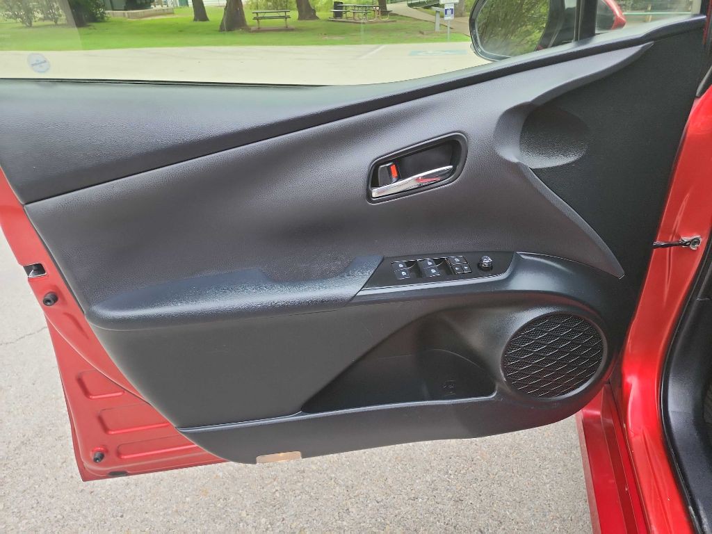 2017 Toyota Prius Image 14