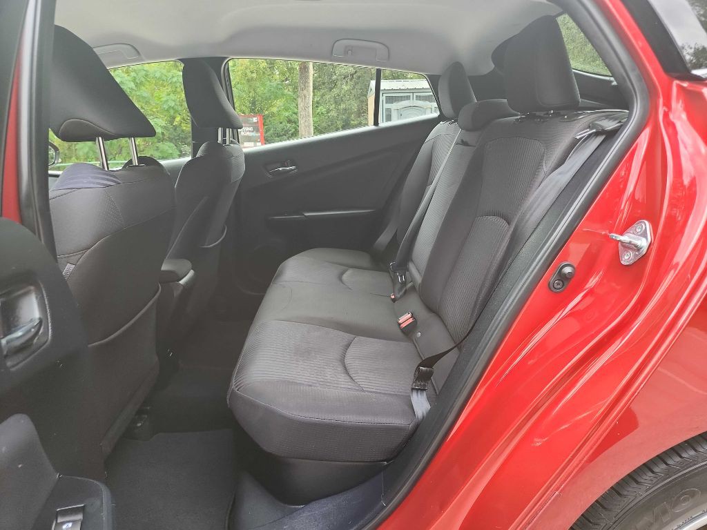 2017 Toyota Prius Image 23