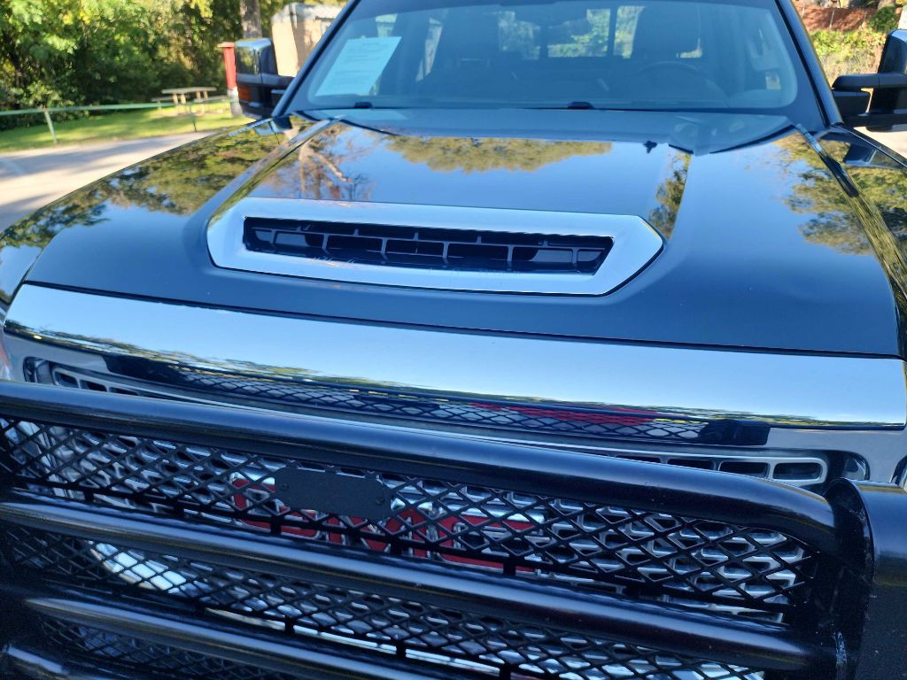 2017 GMC Sierra Image 3