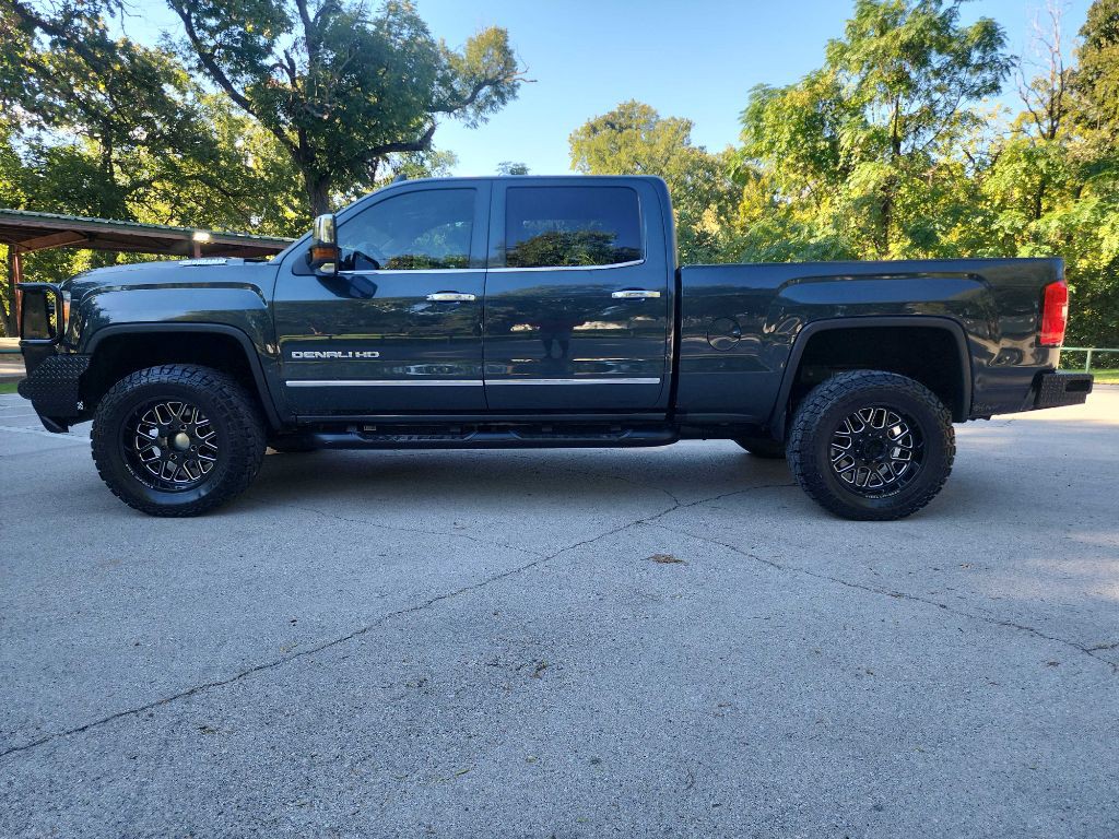 2017 GMC Sierra Image 5