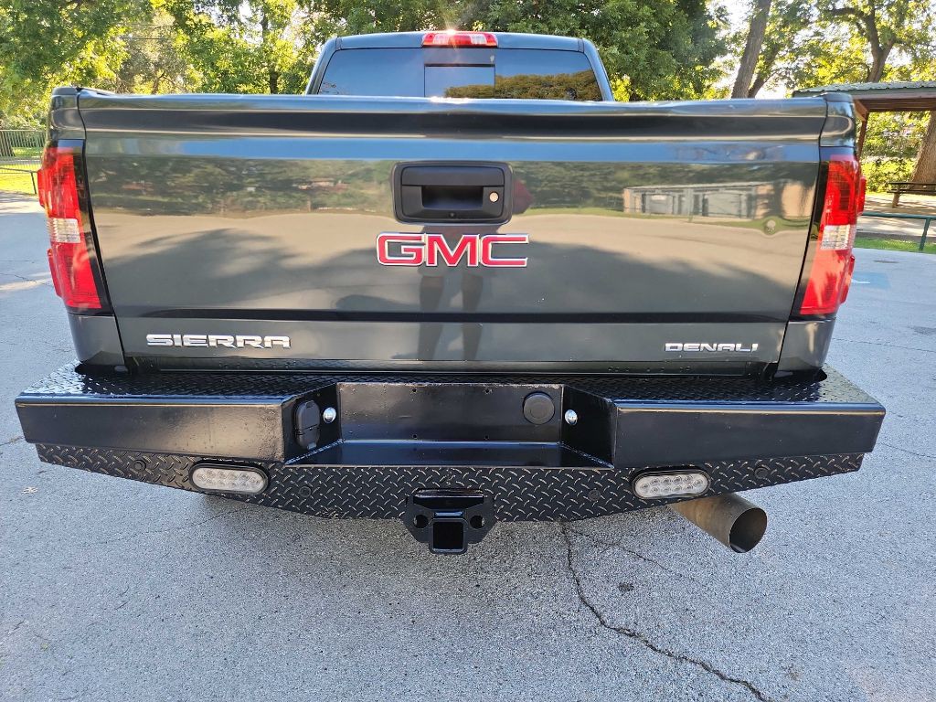 2017 GMC Sierra Image 7