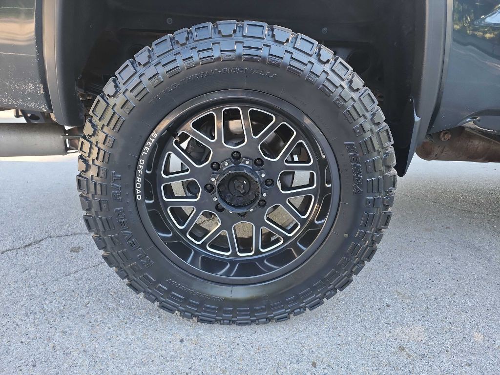 2017 GMC Sierra Image 12